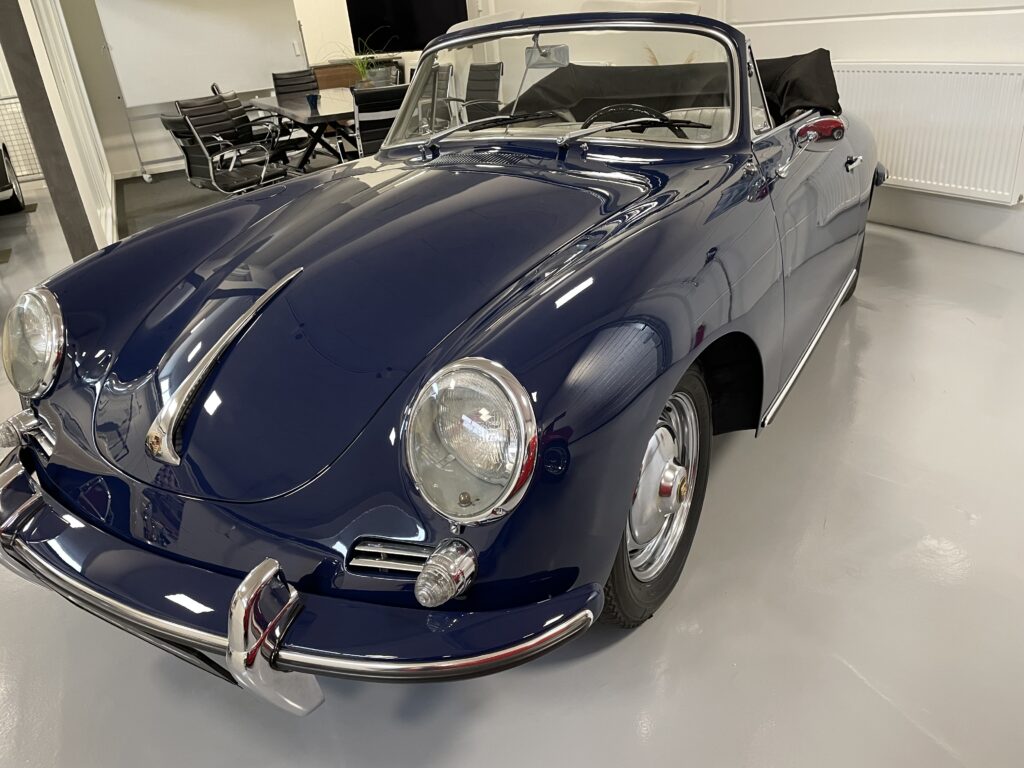 Fantastisk Porsche 356B Cabriolet - En Tidskapsel af Autentisk Elegance